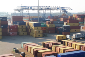 WHG - PERSBERICHT - United Waalhaven Terminals ziet haar activiteiten in Born exponentieel groeien